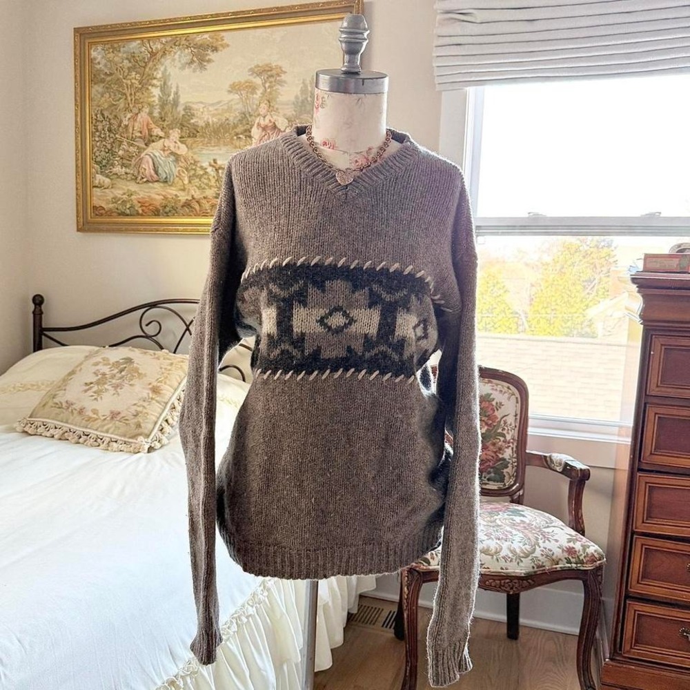 Old Navy wool blend sweater‎ size medium
